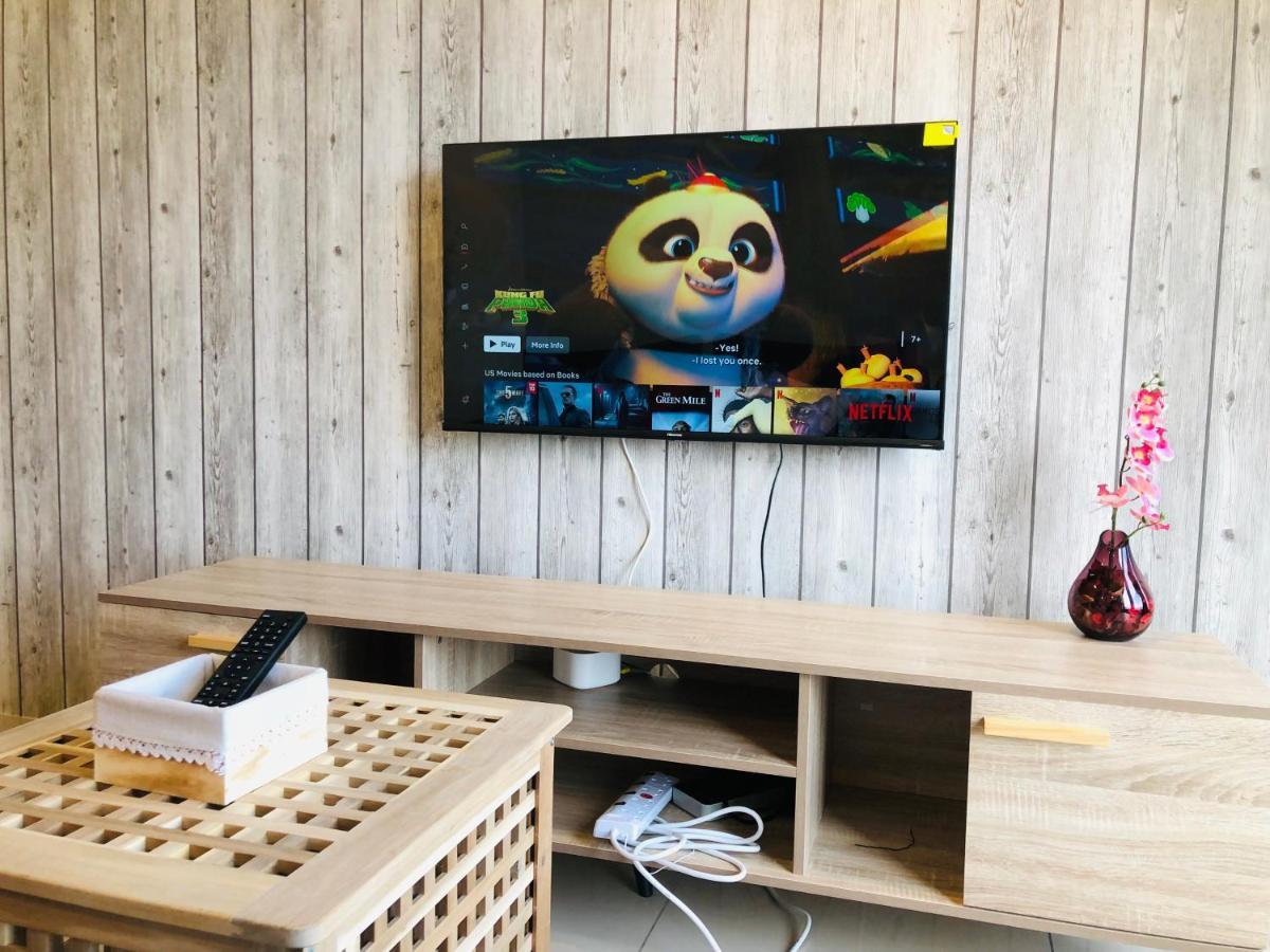 Tropicana 218 Macalister Netflix Unit By Blue Sky Holidays Τζωρτζ Τάουν Εξωτερικό φωτογραφία